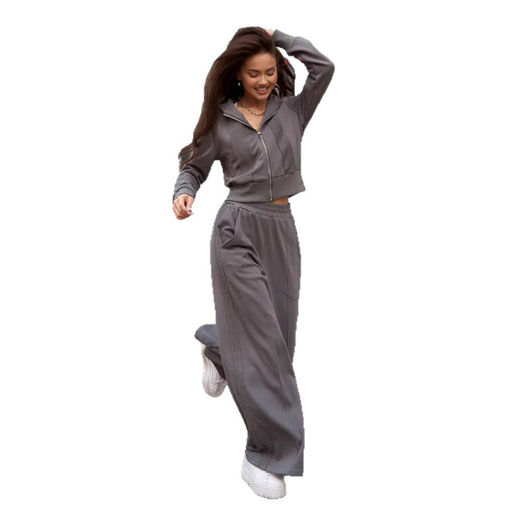 Women's sporty leisure set with cropped sweat jacket and comfortable joggers Lisslune