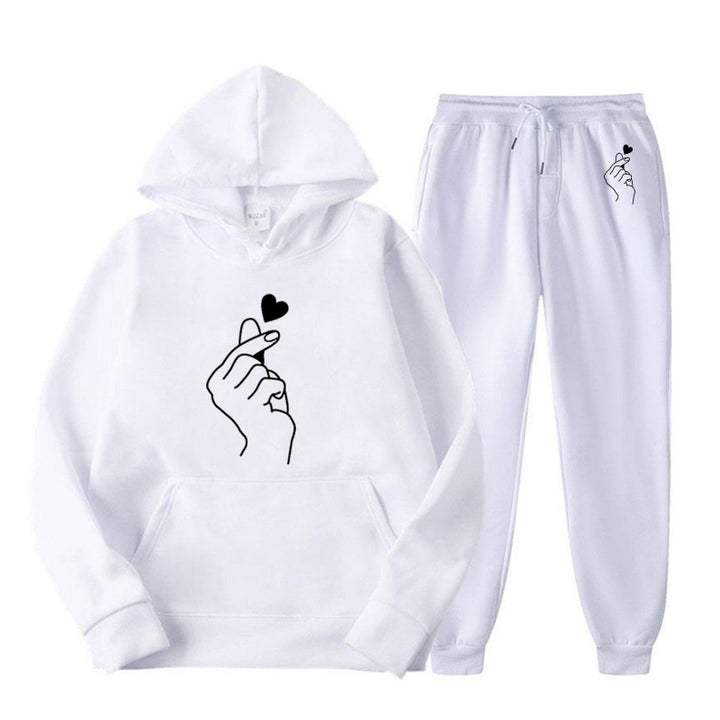 Women's tracksuit with creative heart motif and comfortable fit Lisslune