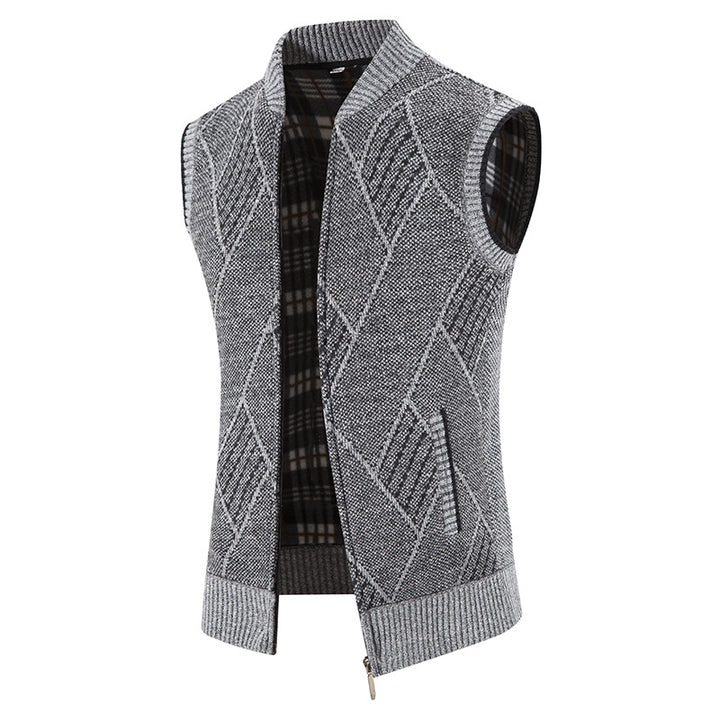Men's knitted vest with modern cable pattern and practical zipper Lisslune