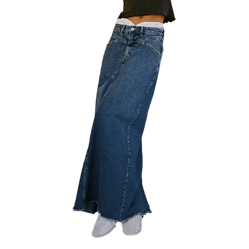 Women's maxi skirt made of black denim with side pockets and a relaxed fit Lisslune