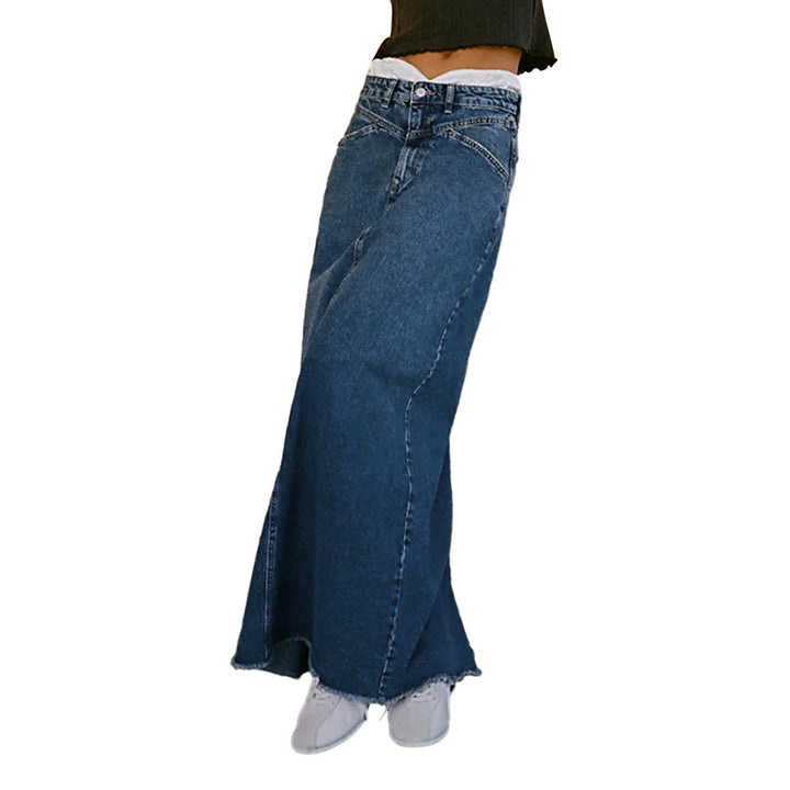 Women's maxi skirt made of black denim with side pockets and a relaxed fit Lisslune