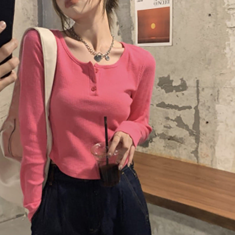 Women's long sleeve shirt with button placket and fine ribbed design