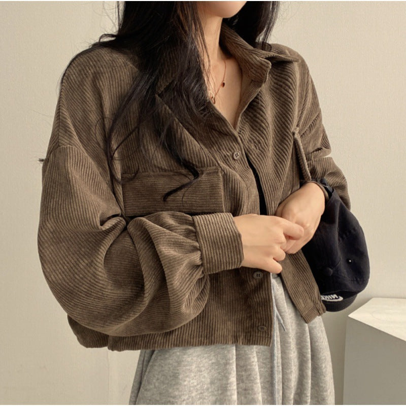 Ladies men's jacket in soft cord design with practical pockets and trendy puff sleeves