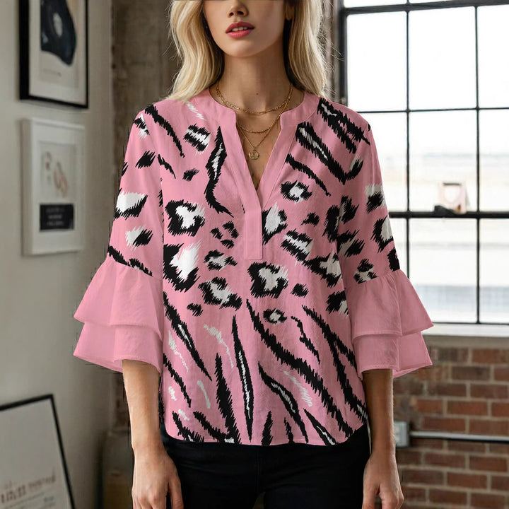 Women's blouse with ruffle details and eye-catching animal print Lisslune