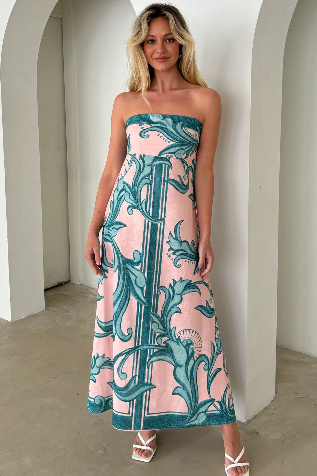 Women's Bandeau Maxi Dress with Elegant Floral Print and Flowing Cut