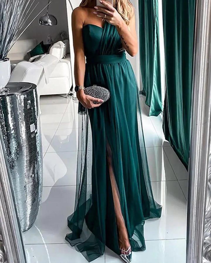 Ladies Elegant Evening Dress with Off-the-Shoulder Cut and High Slit Lisslune