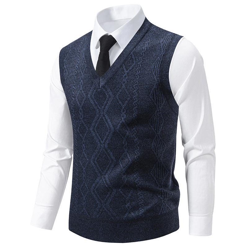 Men's knitted sweater with V-neck and textured cable pattern Lisslune