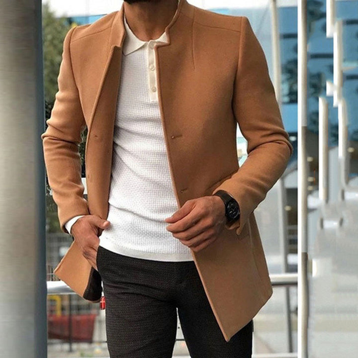 Men's fashionable coat with modern collar and tailored fit Lisslune