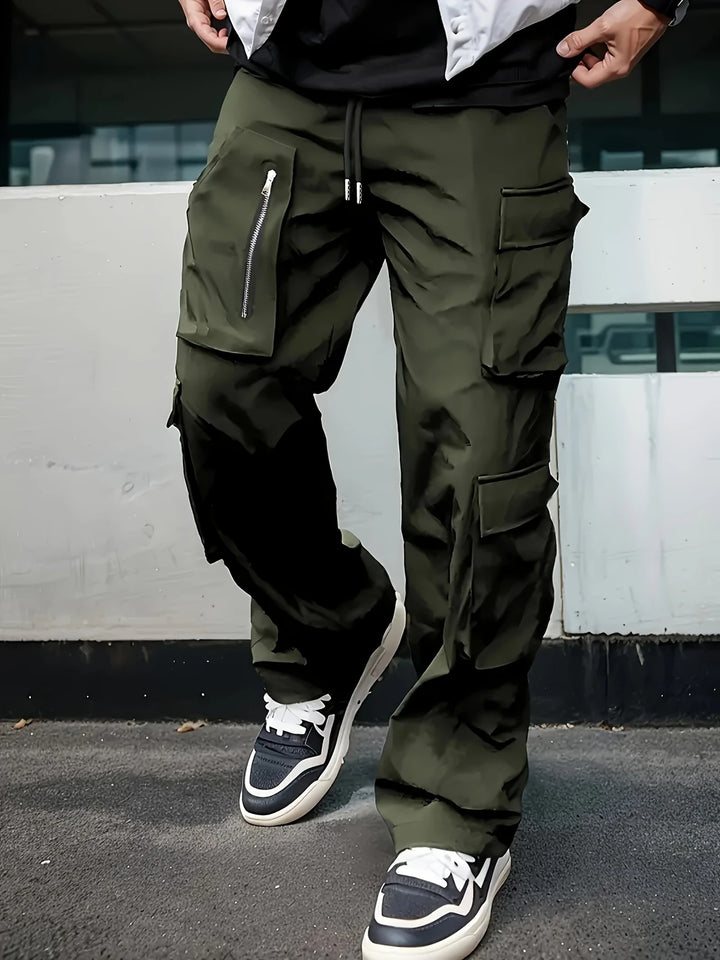 Men's cargo pants with multifunctional pockets and modern cut Lisslune
