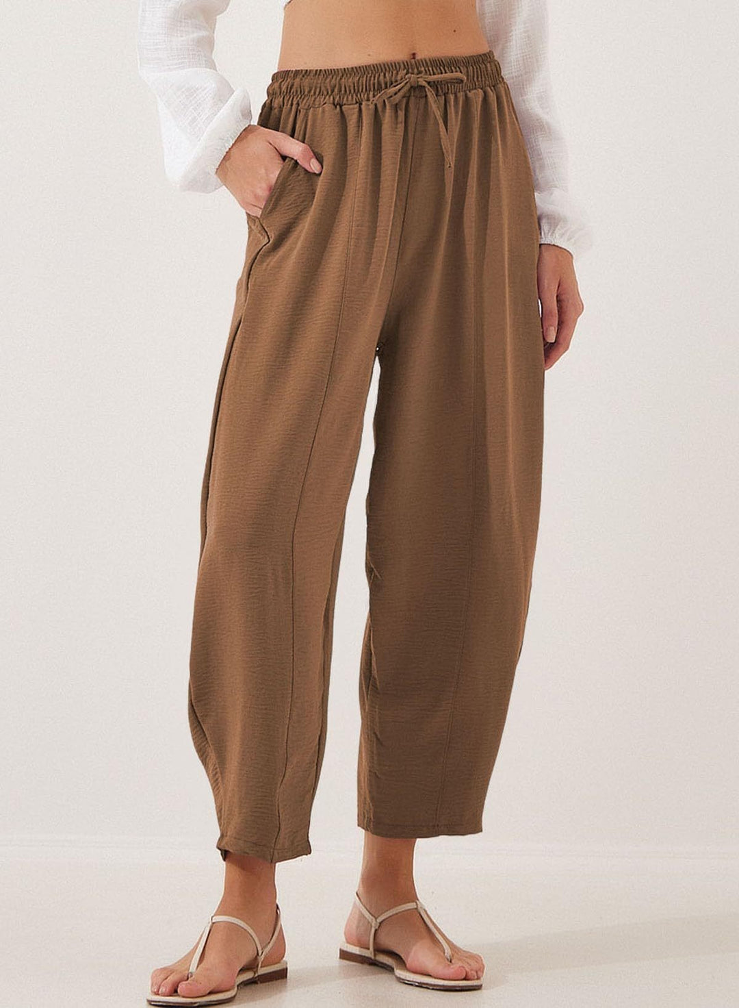 Damen Bequeme, weit geschnittene Sommerhose mit elastischem Bund und seitlichen Taschen Lisslune
