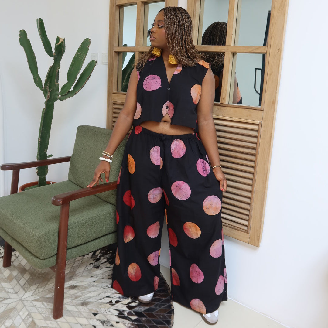 Ladies set with short-sleeved blouse and wide pants with polka dot design Lisslune