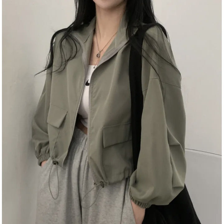 Women's cropped jacket with elastic cuffs and casual fit