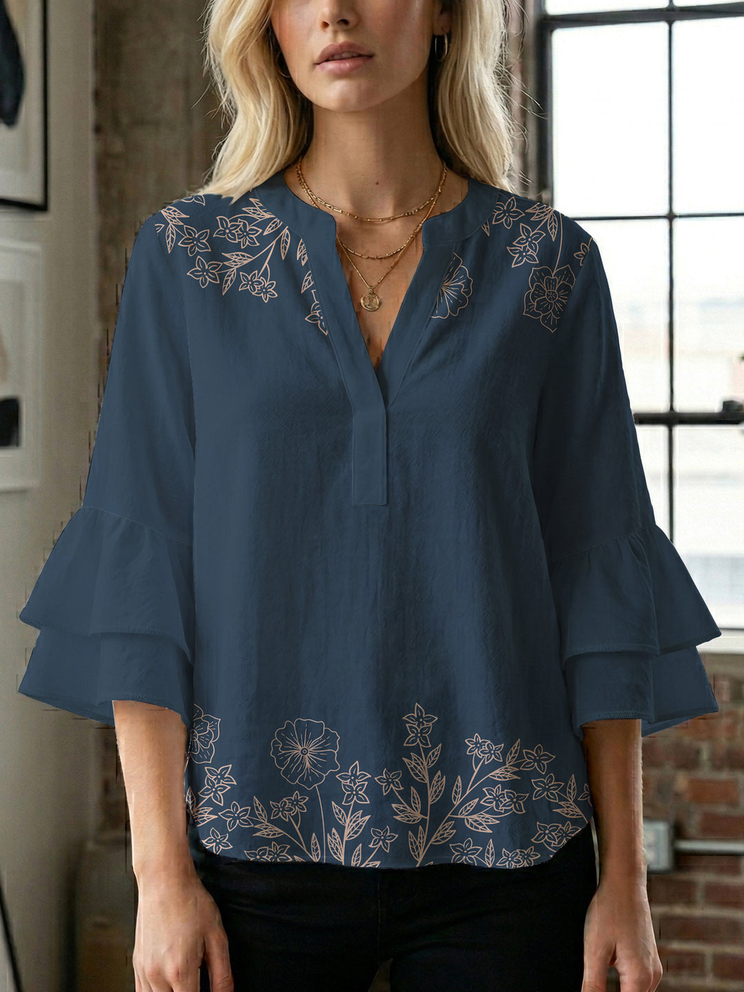 Ladies blouse with voluminous ruffled sleeves and floral print Lisslune
