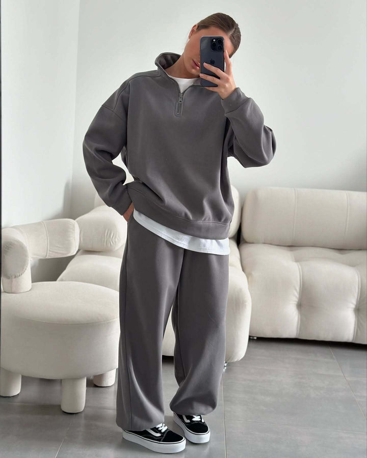 Women's sporty hooded pullover with half zipper Lisslune