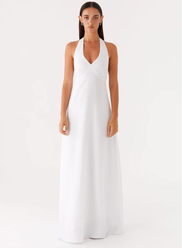 Women Elegant Sleeveless Wedding Dress with Waistband and Flowing Fabric