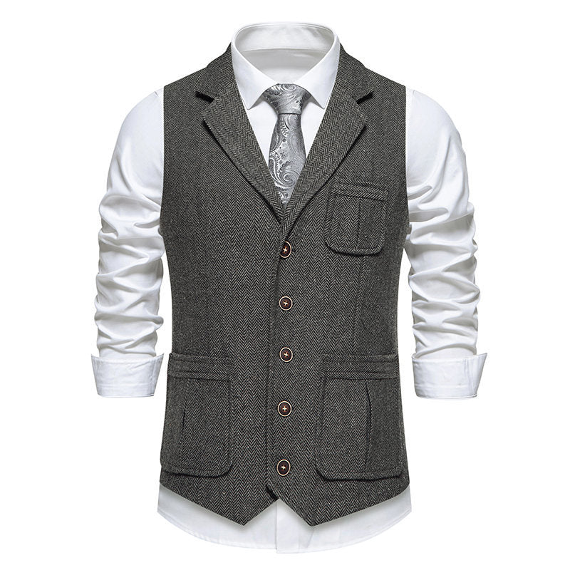 Men's suit vest in classic herringbone design with practical pockets Lisslune