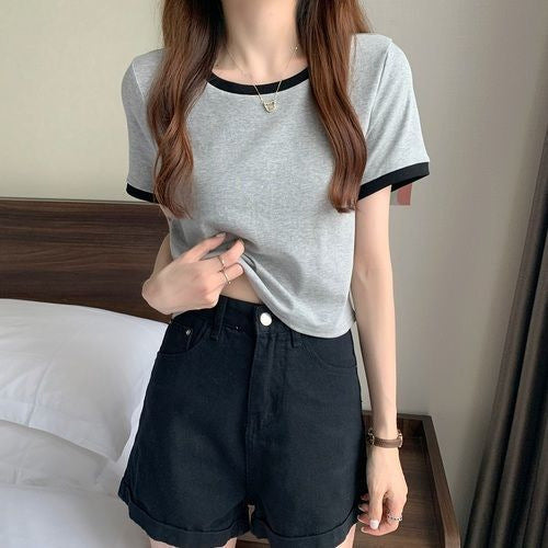 Women Short Sleeve T-Shirt with Contrasting Finishes and Lightweight Cotton Fabric