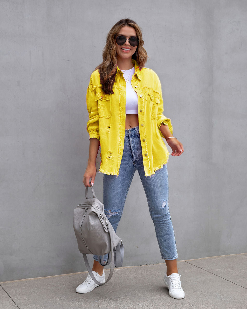Women's denim jacket in a casual oversized cut with frayed details Lisslune
