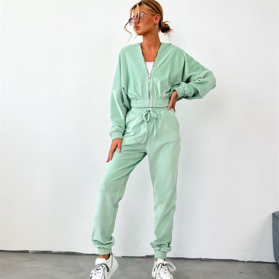 Women's sporty velour tracksuit with hood and zip Lisslune
