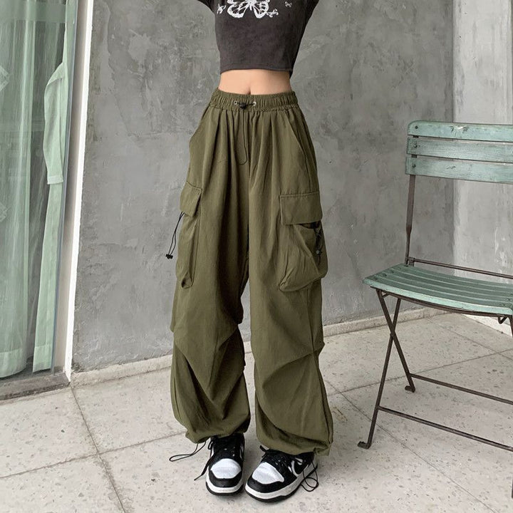 Women's cargo pants with practical side pockets and elastic waistband