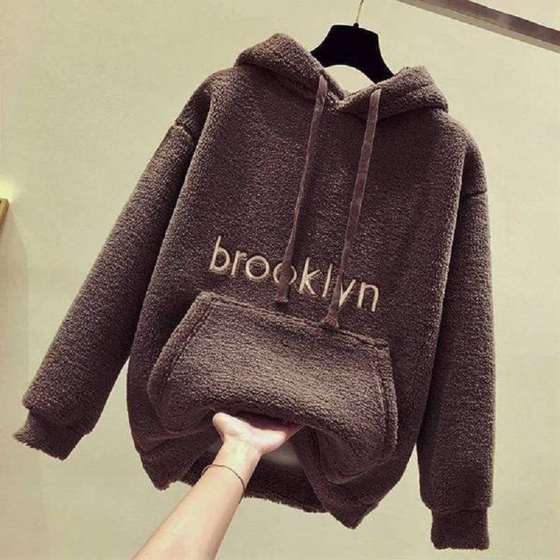 Women's cozy hoodie with comfortable fit and casual lettering Lisslune