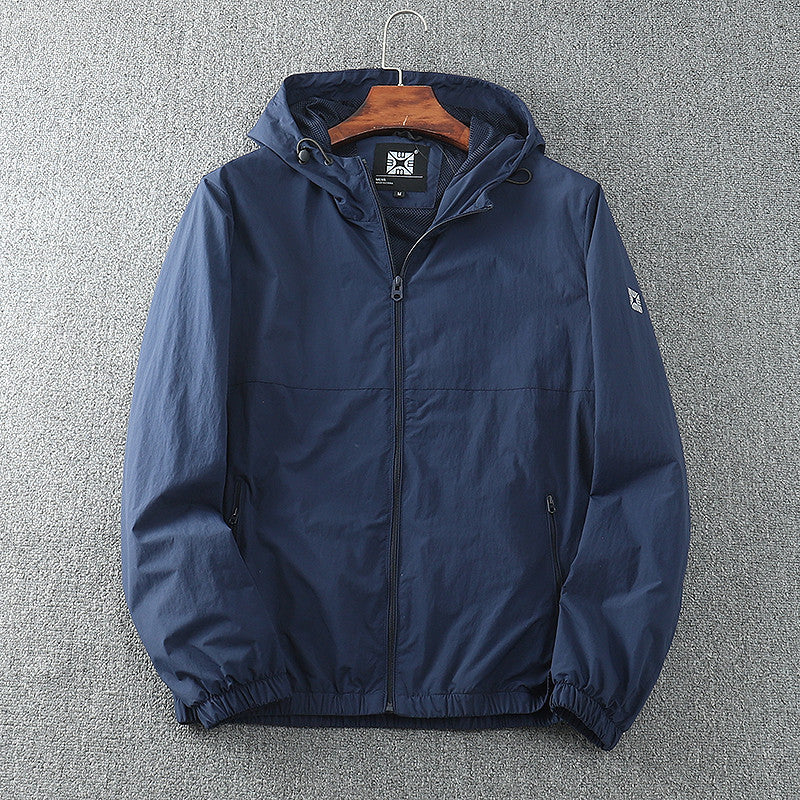 Men's lightweight windbreaker with adjustable hood collar and breathable inserts Lisslune
