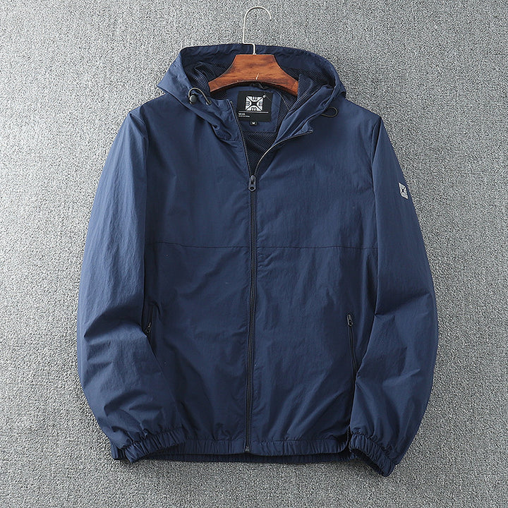 Men's lightweight windbreaker with adjustable hood collar and breathable inserts Lisslune