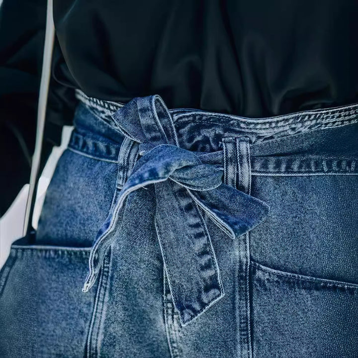 Women's denim shorts with high waist and belt