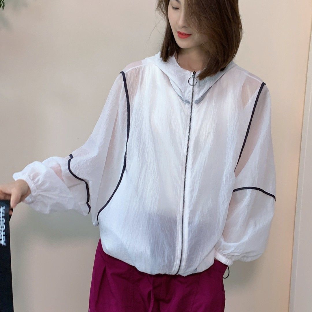 Women's lightweight hoodie jacket with elastic hem and reflective details Lisslune
