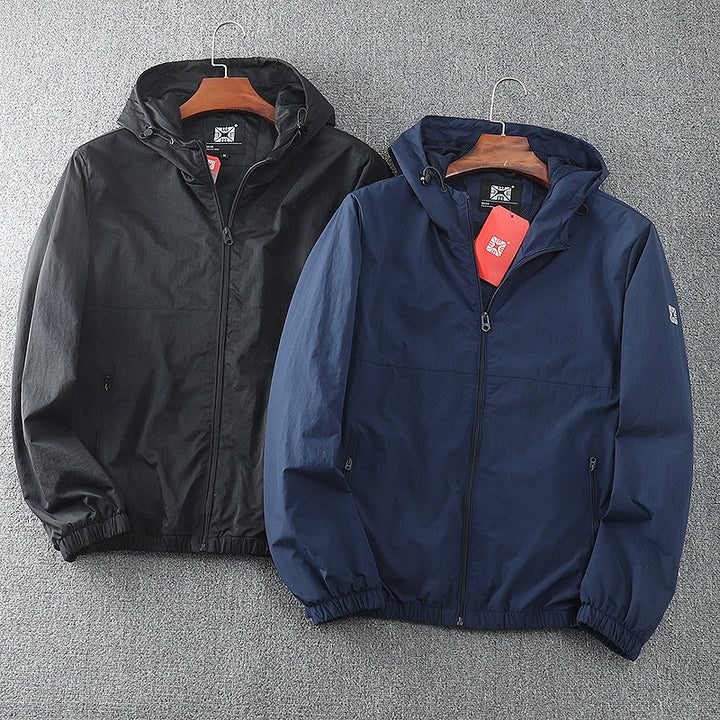 Men's lightweight windbreaker with adjustable hood collar and breathable inserts Lisslune