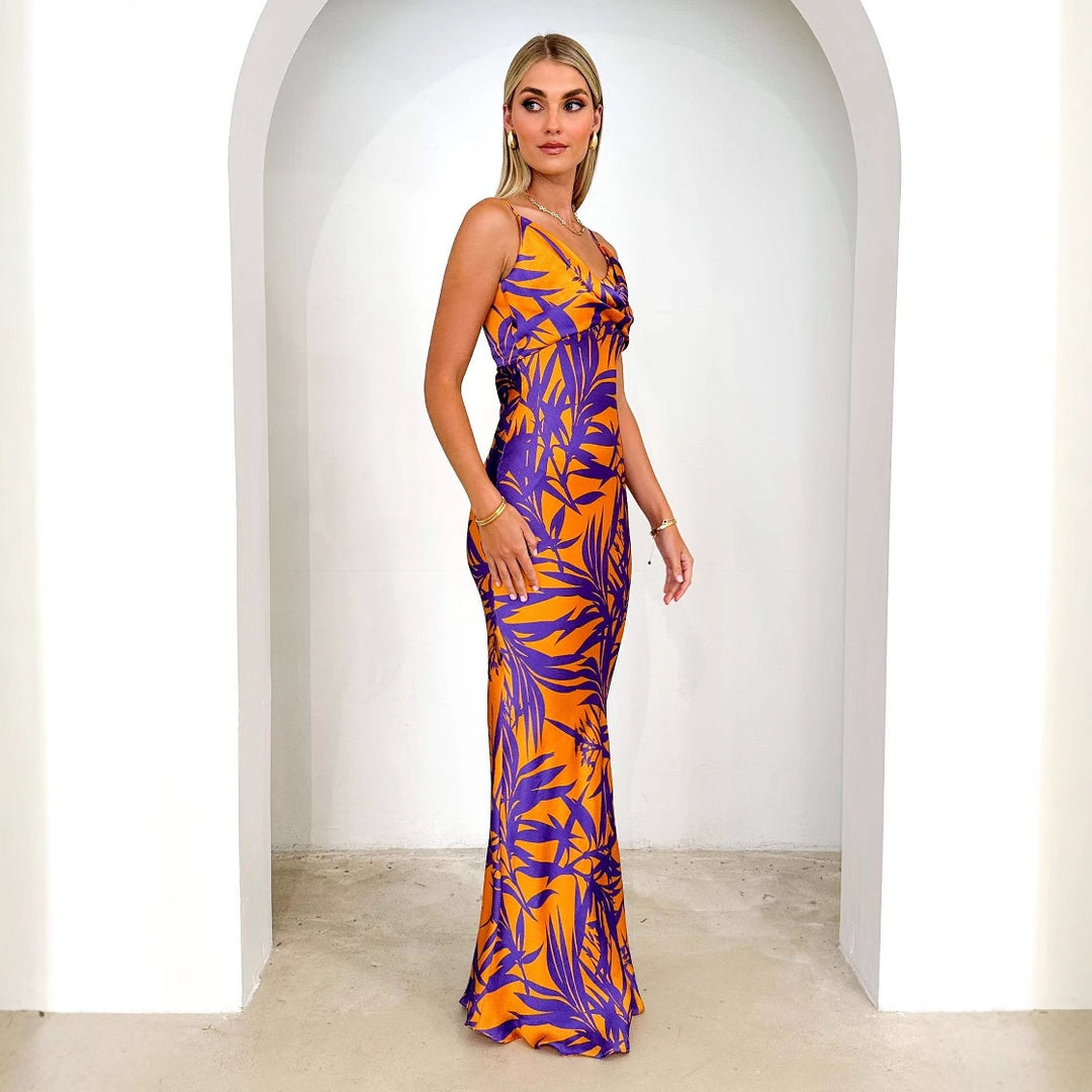 Women's maxi dress with deep neckline and floral print Lisslune