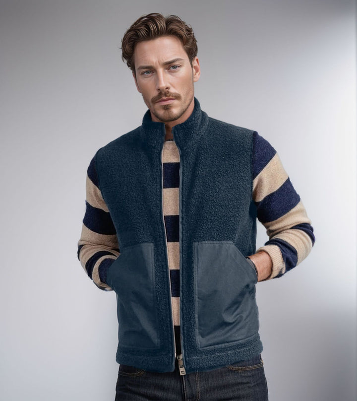 Men's stylish fleece jacket with textured collar and practical pockets Lisslune