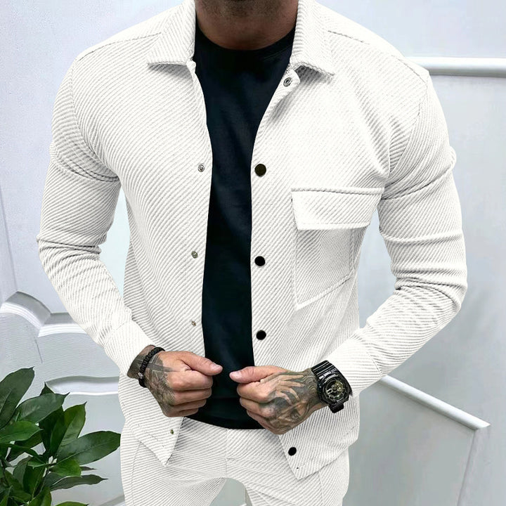 Men's elegant casual top with structured design and practical chest pocket Lisslune