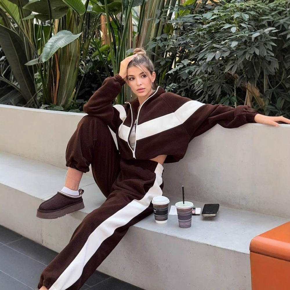 Women's sporty fleece tracksuit with high collar and side stripes Lisslune