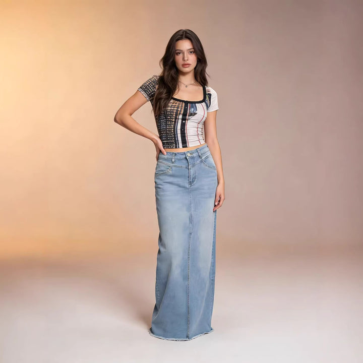 Women's maxi skirt in modern cut with fringed details Lisslune