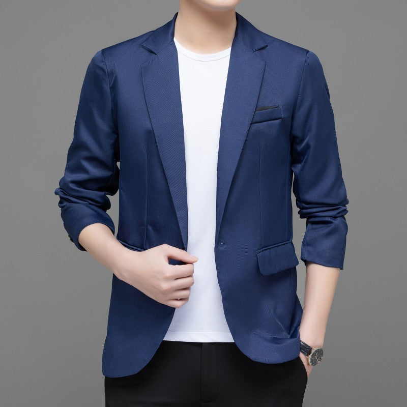 Men's modern blazer with an elegant fit and practical pockets Lisslune