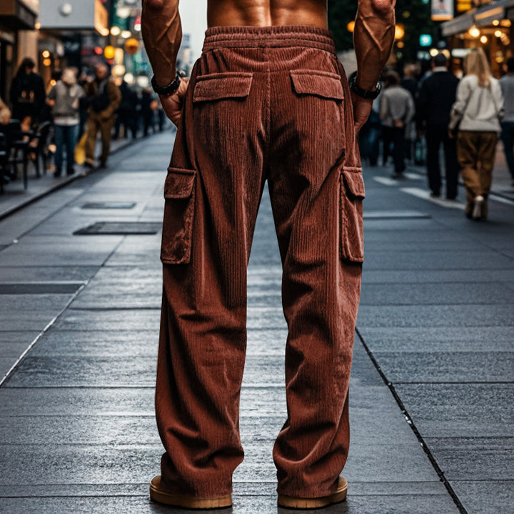 Men's cargo pants in a casual fit with practical pockets Lisslune