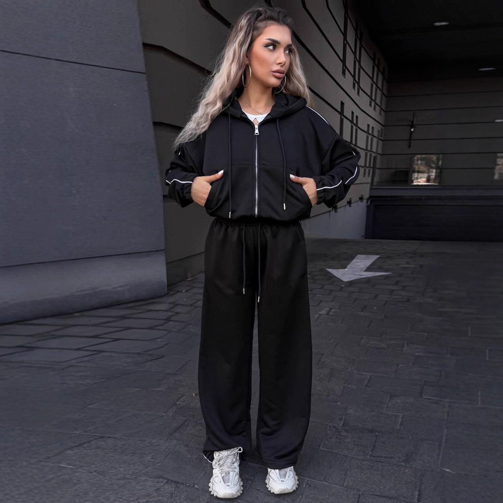 Women's sporty loungewear set with hood and wide pants Lisslune