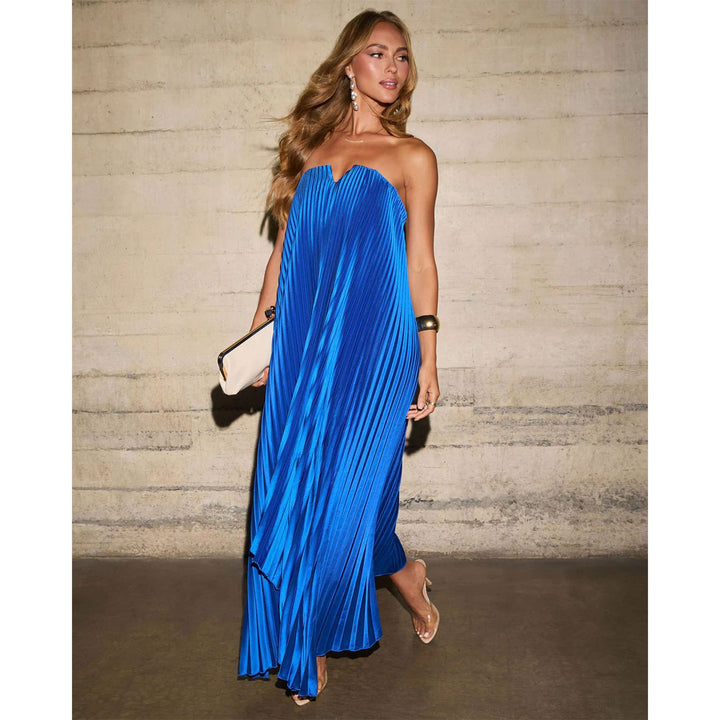 Women's maxi dress with pleated bodice and elegant V-neck Lune London