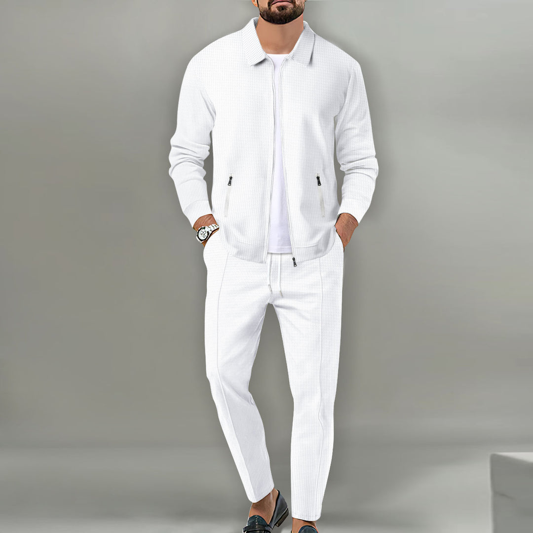 Men's sporty leisure set with lightweight material and modern fit Lisslune