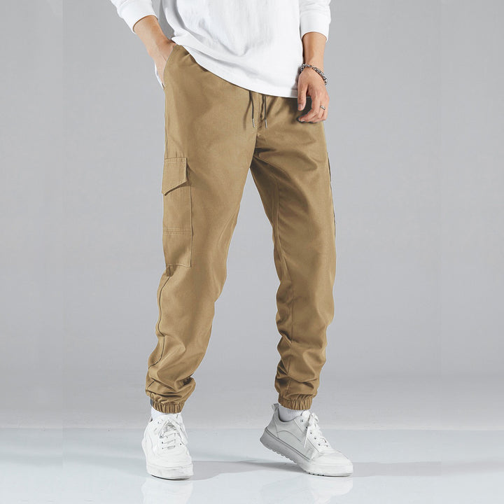 Men's cargo joggers with practical side pockets and elastic waistband Lisslune
