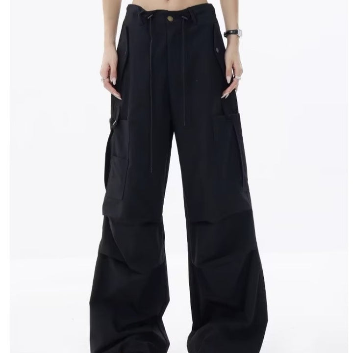 Women's cargo pants in a casual oversized cut with practical pockets and adjustable waistband