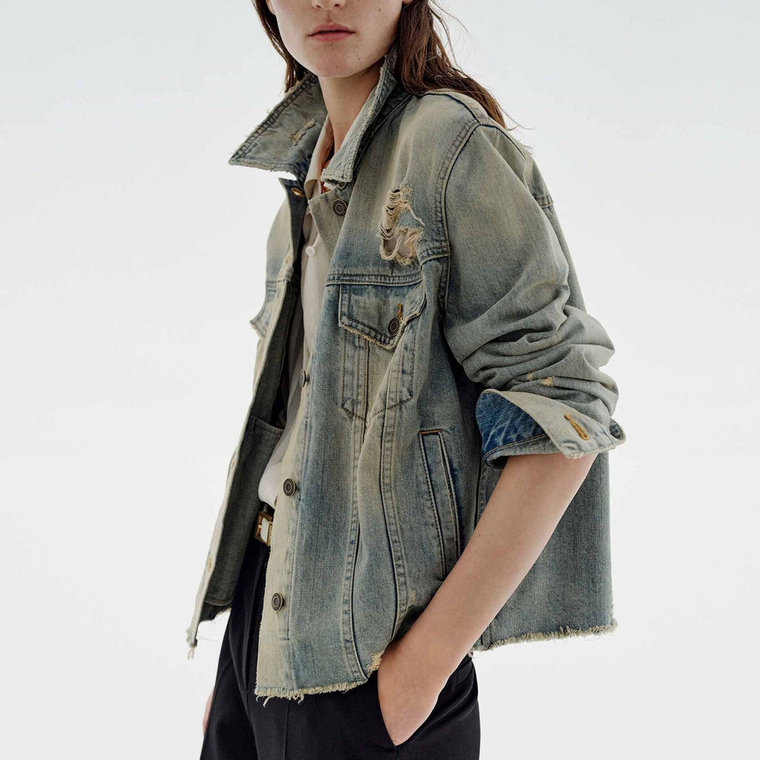 Women's fashionable denim jacket in vintage style with a casual fit and frayed details Lisslune
