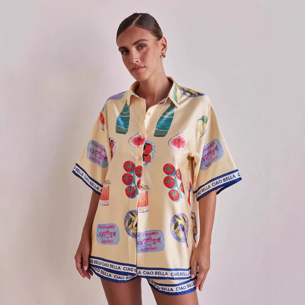 Women's set consisting of stylish short-sleeve shirt and shorts in summer design Lune London