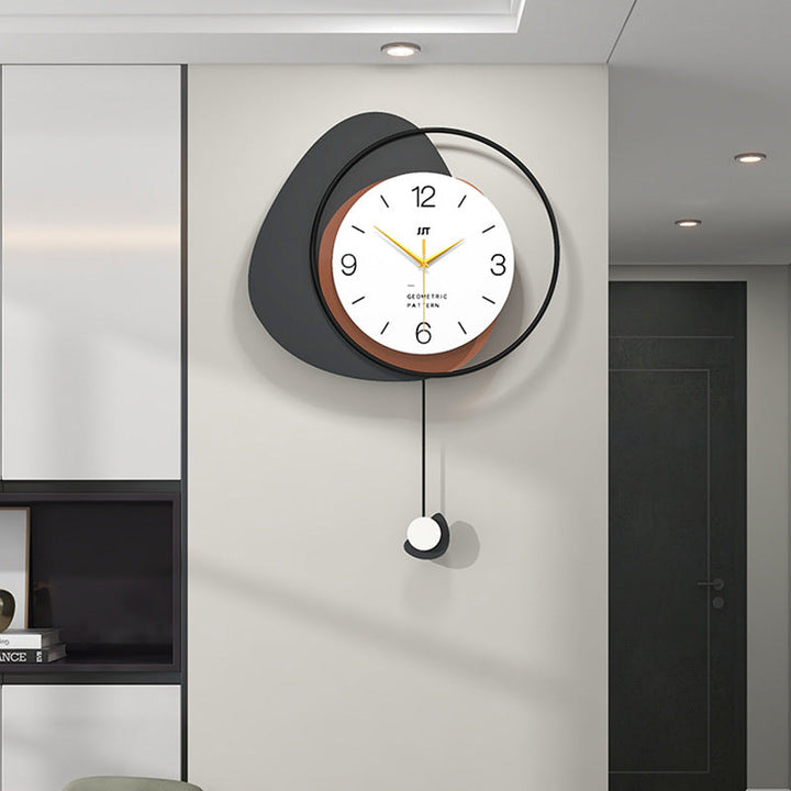 Lisslune | TimeSwing - Modern geometric pendulum clock