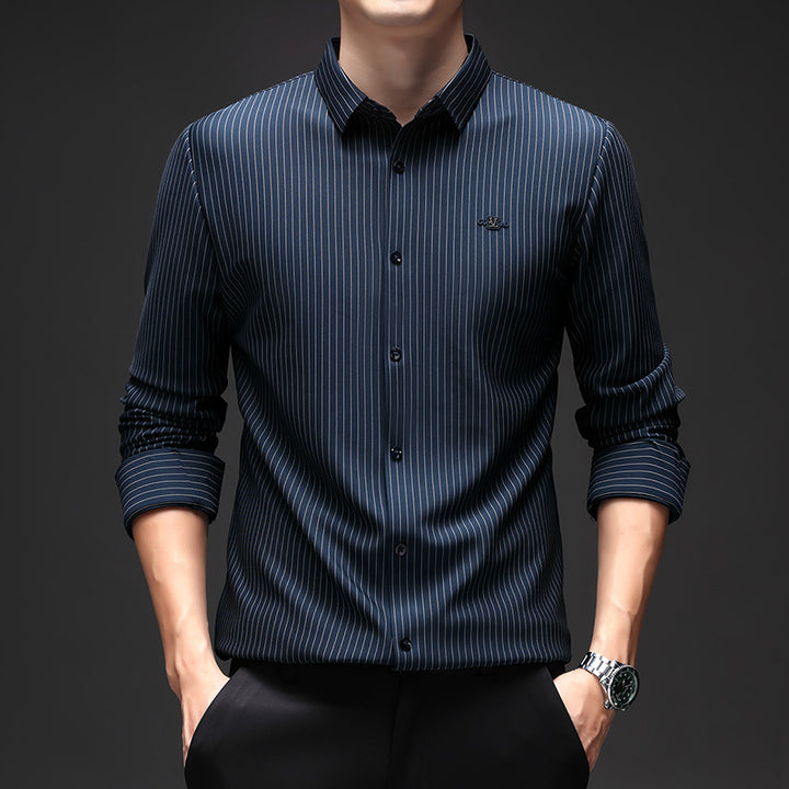 Men's shirt with fine stripe pattern and modern cut Lisslune