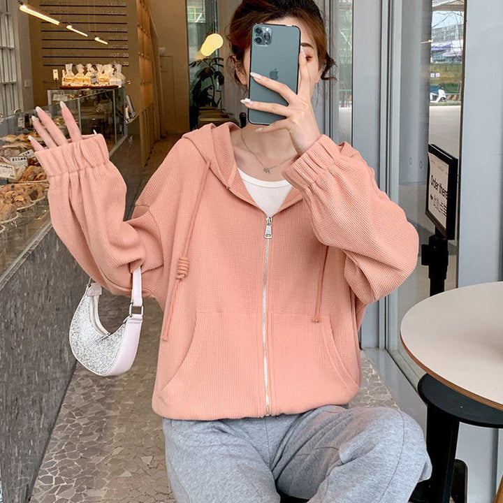 Women's casual hoodie with a generous cut and high-quality materials