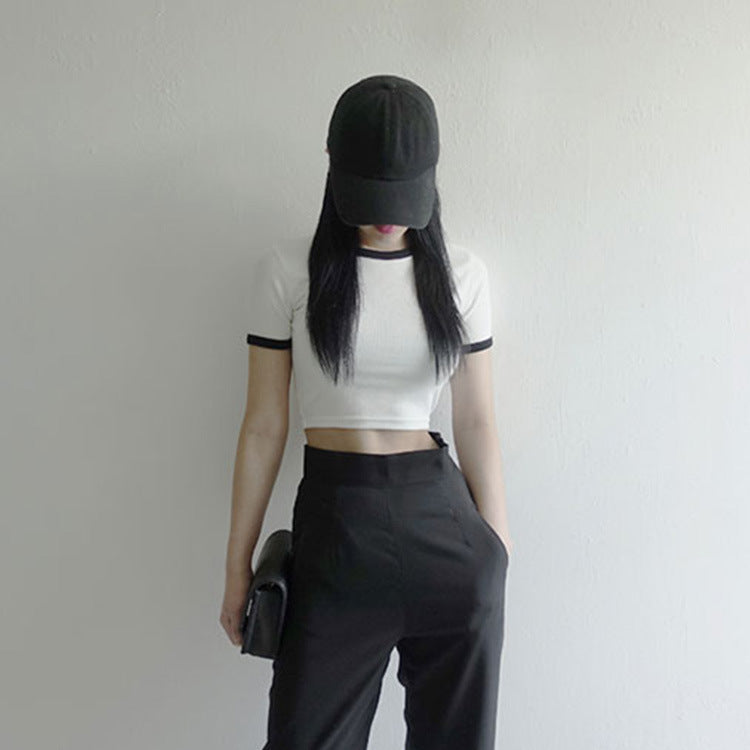 Women's Cropped T-Shirt with contrasting sleeve cuffs and casual fit
