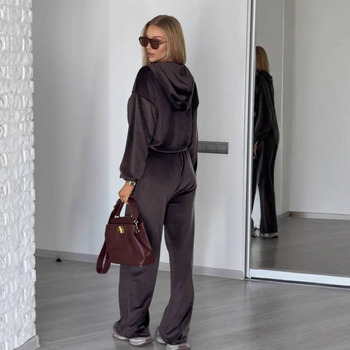 Women's sporty velvet jacket with hood Lisslune
