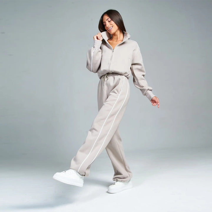 Women's sporty leisure suit with high collar Lisslune